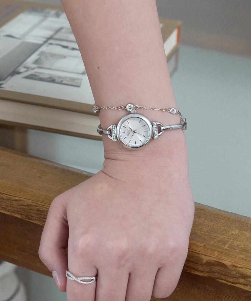 Женские часы-браслет Orwell Layered Bangle Watch - Серебристый / St5071Sss