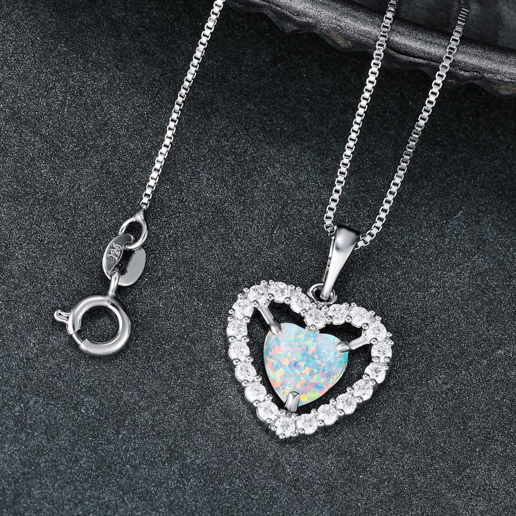 European and American Fashion Heart-shaped White Necklace with White Border and White Diamond Heart Pendant