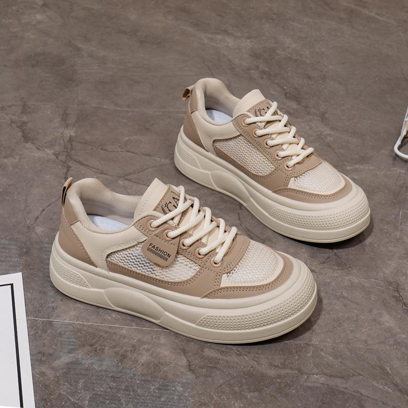 2025 летние маленькие белые туфли, новая корейская версия, женские студенческие туфли на платформе, увеличивающие рост, спортивная обувь для сноуборда, повседневная уличная съемка Q2013