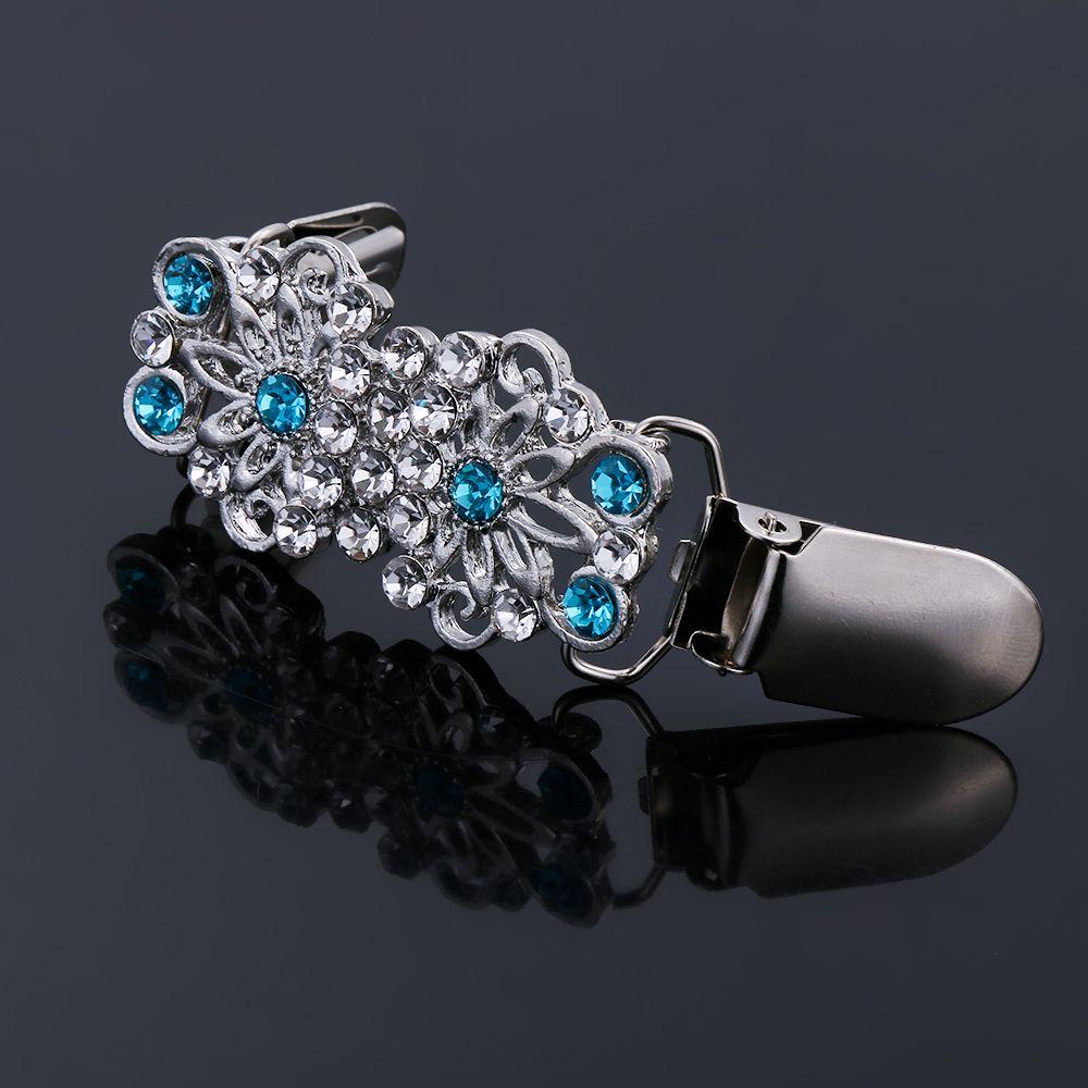 Fashion Retro New Winter Duck Clip Clasps Cardigan Clip Sweater Blouse Pin Shawl Brooch