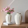 Элегантные и универсальные керамические декоративные вазы