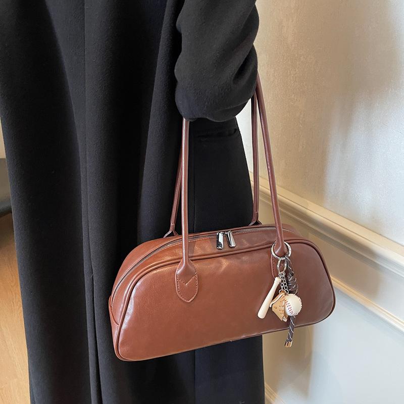 Retro Fashion Versatile Shoulder Bag Autumn and Winter New Niche Design Texture Simple Casual Large Capacity Bowling Bag