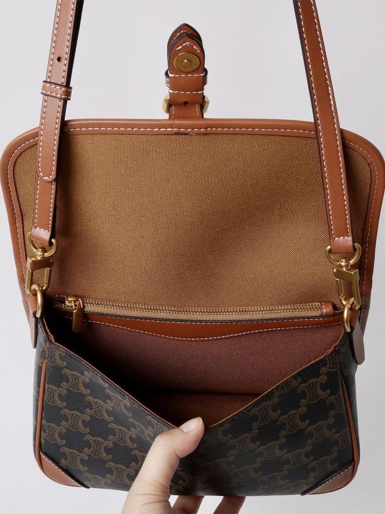 Женская кожаная сумка-багет Arc de Triomphe, носимая под мышкой - Модель 2025 года, бывшая в употреблении