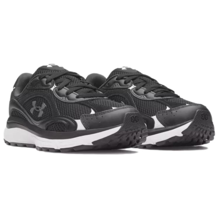 Under Armour Повседневные беговые кроссовки женские черные 6007575-001