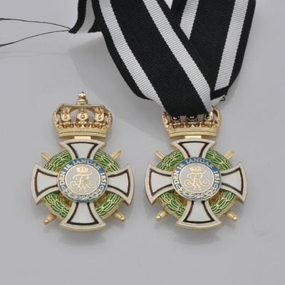 Копия ордена Гогенцоллернов с мечами, командирский класс, королевская медаль с двойным мечом, немецкий прусский значок, военные подарки для фанатов