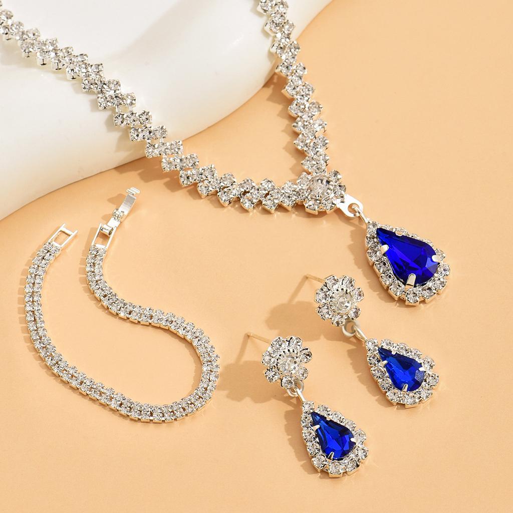 New Jewelry Metal Diamond Necklace Earrings Two-piece Wedding Bride Jewelry Set Combination