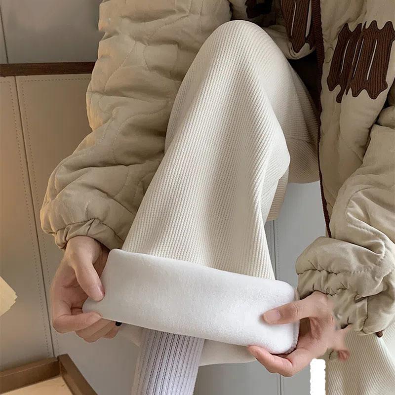 Женские повседневные брюки. Плюшевые и утолщенные вельветовые брюки. Широкие брюки. Коричневые прямые брюки. Теплые, удобные, простые, однотонные, осень и зима.