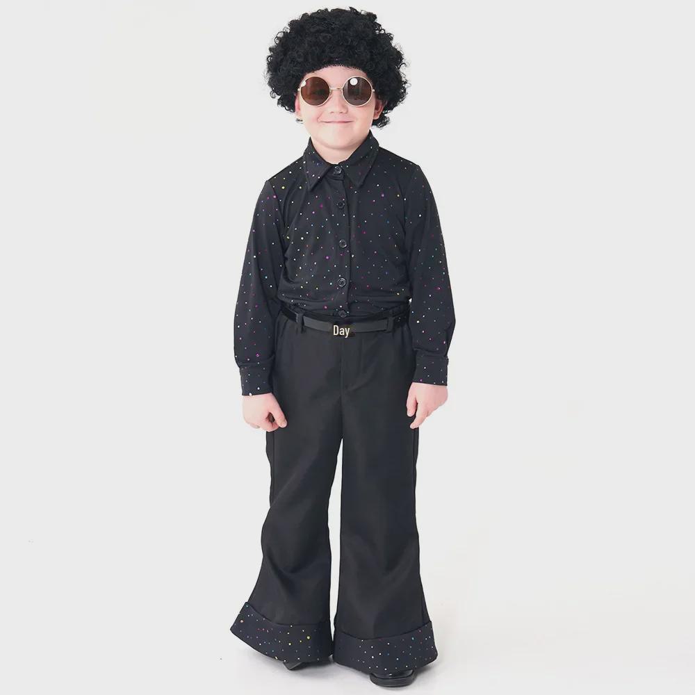 Детский ретро-диско-наряд 70-х годов с пайетками для показов на подиуме