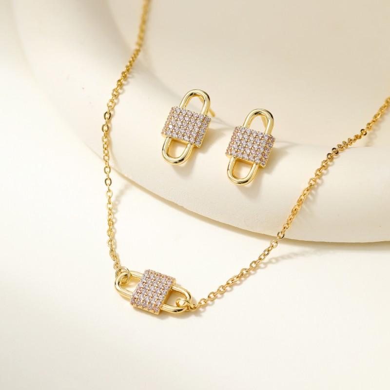 Womens Elegant Butterfly Four-Leaf Clover Rhinestone Necklace Earring Set Gold/ Plated Lightweight Jewelry Daily