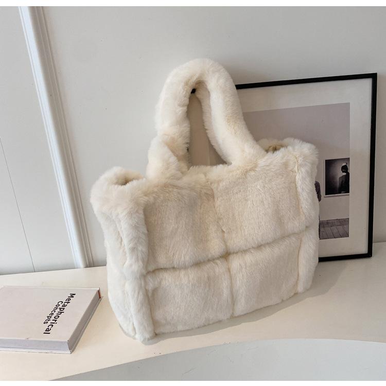 Плюшевая сумка женская сумка высокого класса для поездок на работу иностранная универсальная женская сумка на одно плечо вместительная портативная сумка из пуха