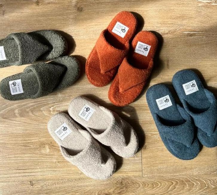 Прохладный Можно стирать в стиральной машине Тапочки Можно стирать в помещении Можно стирать Полотенце Ткань полотенца Не утомляет Не так легко устать Дорожные щипцы Не падают Не падают