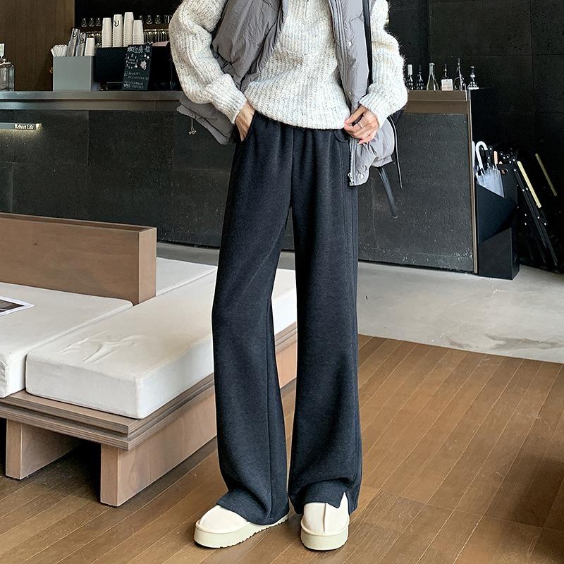 Флисовые брюки прямого покроя с узором «елочка» и широким вырезом