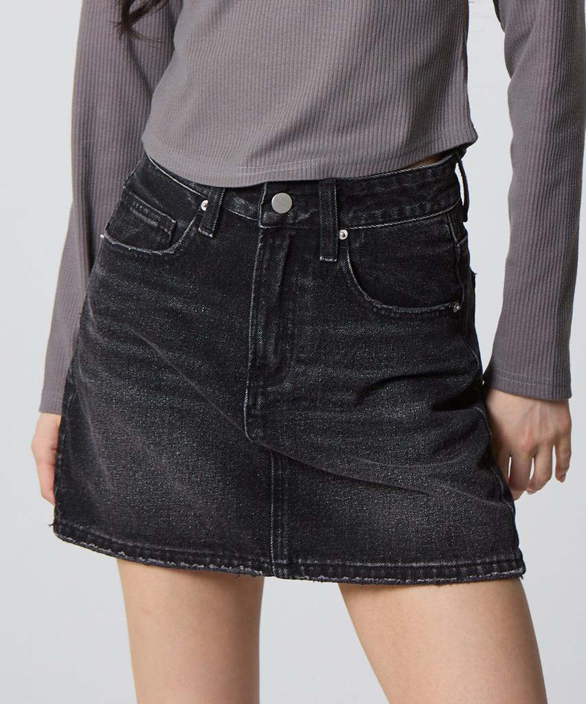 Unknown Planet Cat Sand Black Mini Skirt