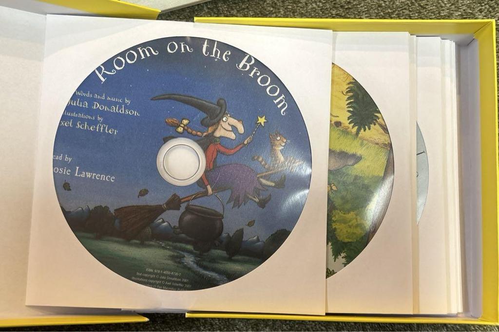 [USED] Julia Donaldson 7 books + CD set - Extensive reading