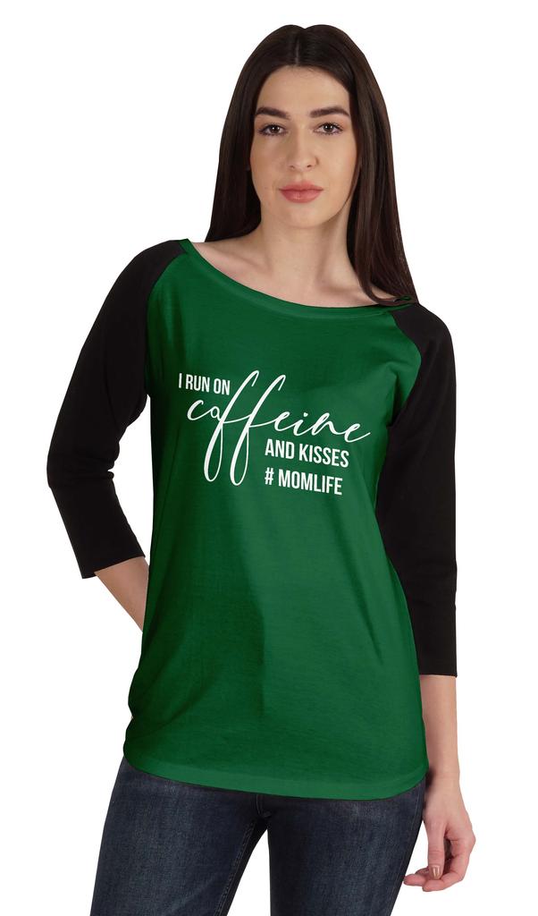 Inkmeso Футболка с принтом «Я бегу на кофеине и поцелуях» #Momlife для женщин