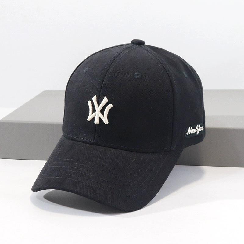 2026 New Light Luxury Baseball Cap for Men and Women, Simple Embroidery, Lightweight, Breathable, Fashionable Hat, Unisex Adjustable