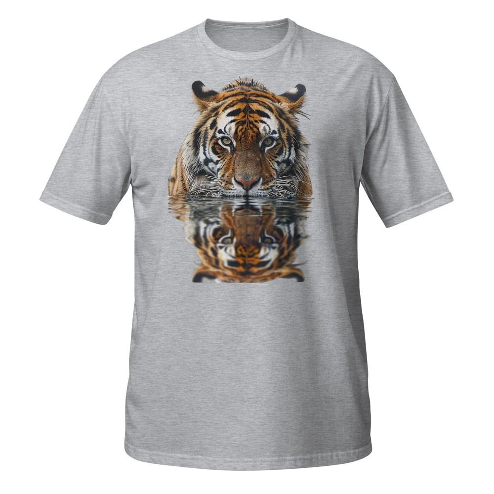 Футболка с графическим принтом «Тигр, пьющий воду, отражение» | Уникальный дизайн дикой природы