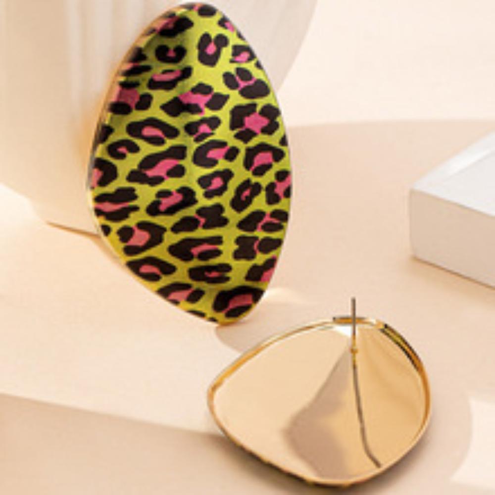 Серьги неправильной круглой формы в европейском и американском стиле