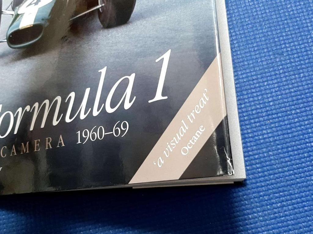 [Б/У] Иностранная книга Формула 1 в кадре 1960-69 F1 Обложка повреждена