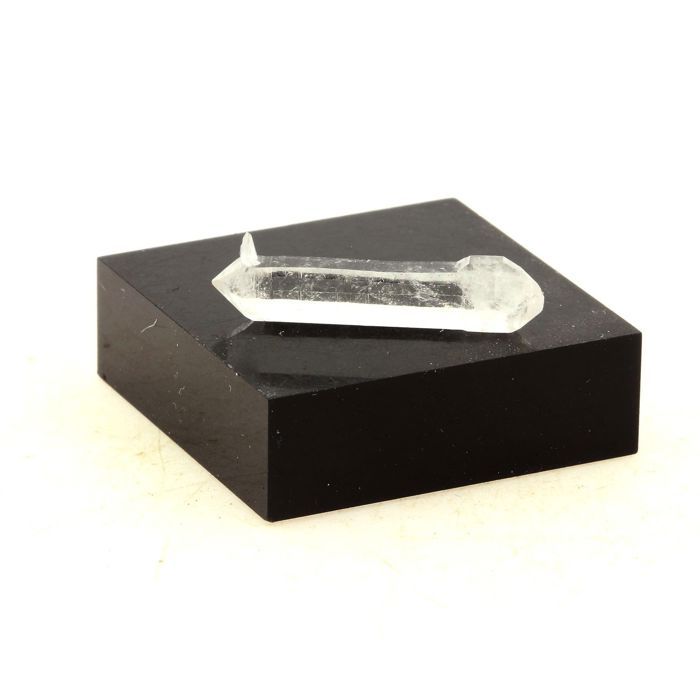 Pierres et Minéraux. Quartz biterminé. 4.30 ct. Puits Brides, La Gardette Mine, Bourg d'Oisans, France.