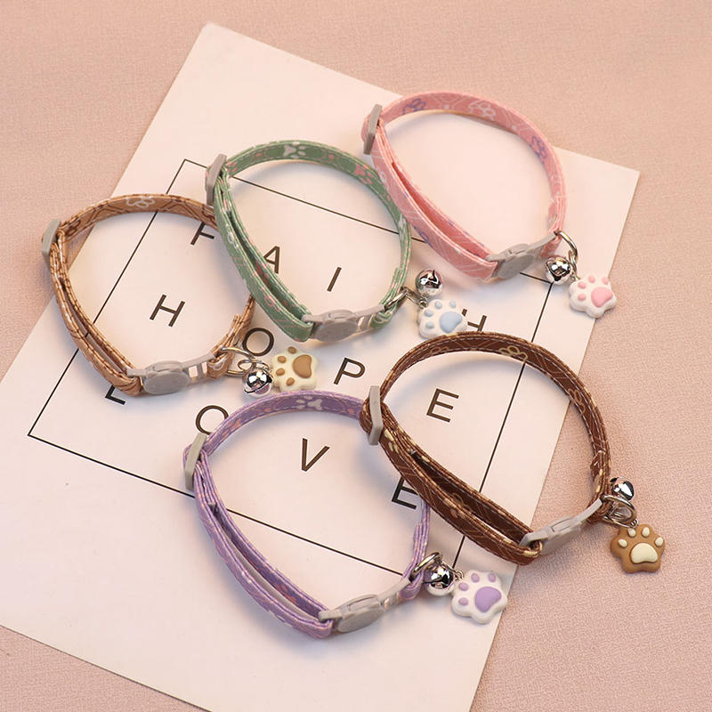 Милые и стильные кошачьи ошейники с регулируемой пряжкой и колокольчиком, ошейник для питомца, для маленьких и средних собак, высокое качество