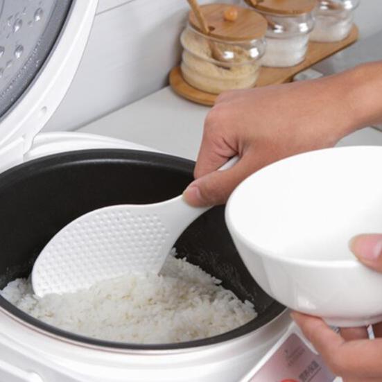 Стойка для хранения ложек для риса, устойчивая к трещинам, прочная конструкция с присоской, удобная для широкого применения, настенная, простая в установке подставка для хранения ложек