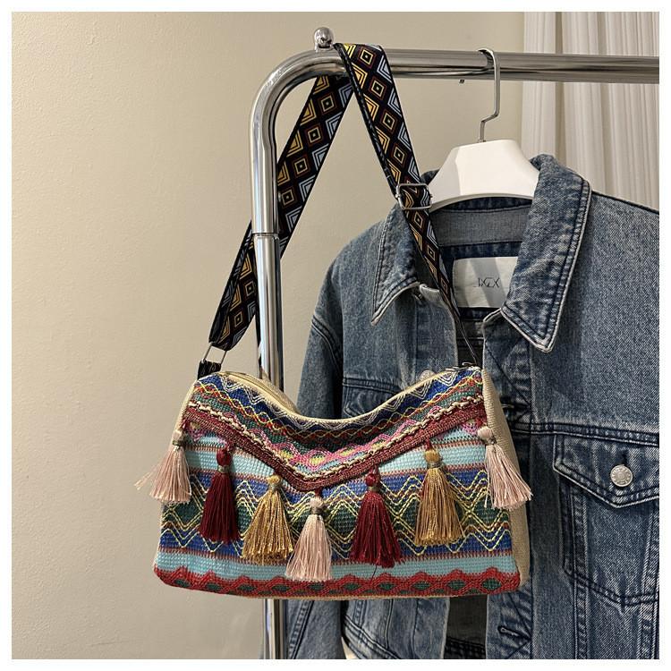 Сумка на плечо большой вместимости в этническом стиле 2023 Новая сумка женская нишевая модная сумка-тоут повседневная простая сумка через плечо уличный тренд