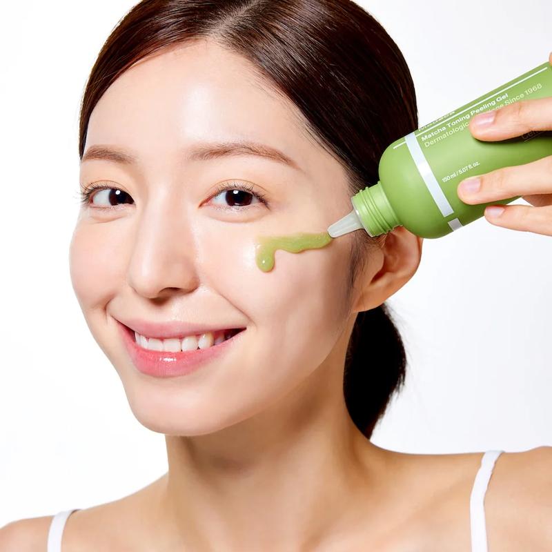 CENTELLIAN24 Madeca Matcha Тонизирующий пилинг-гель 150 мл