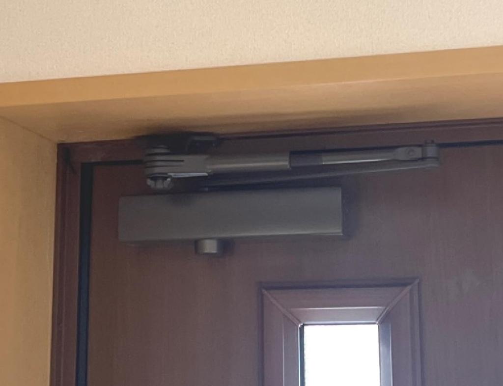 [Plenas 20] [Plenas 23] [Plenas II 20] [Plenas II 23] [Plenas S] и т.д.. TOSTEM / Тостем, замена MIWA, замена RYOBI, доводчик двери цвет черный