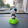 Автомобильное украшение на солнечной батарее, панда на приборную панель, кивающая игрушка, украшение салона автомобиля с качающейся головой, милый аксессуар для приборной панели автомобиля, забавный подарок для автомобиля