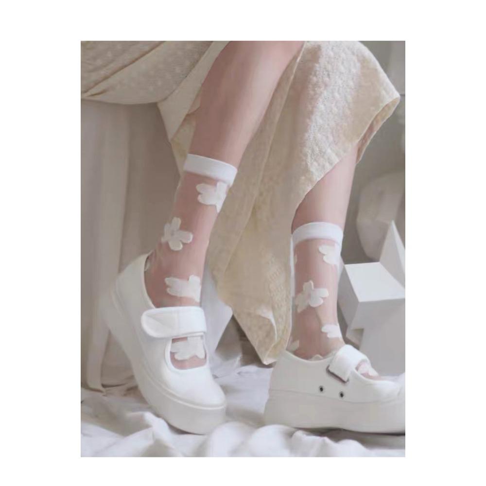 Новая корейская версия Crystal Silk Ins Hyunya Style Flower Medium Tube Socks Crystal Glass Silk Love Stacking Socks Thin