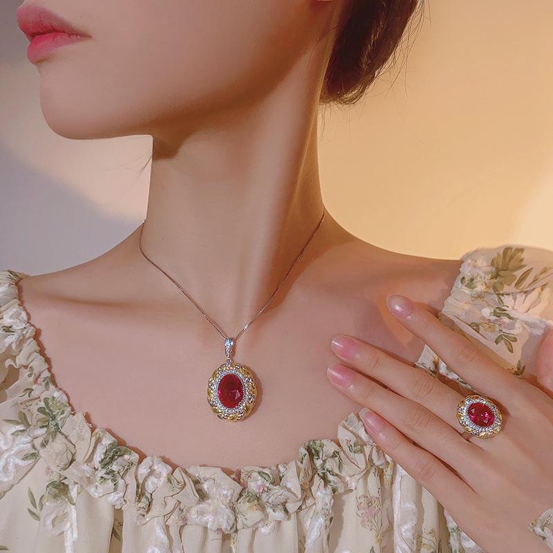 Ювелирные изделия Имитация Красный Корунд Синяя Шпинель Ювелирные изделия Ретро Матовый Комплект 12 * 16-10 * 12