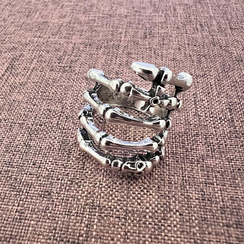 Кольцо Dark Series Retro Skull Five-Claw Ring - крутой аксессуар в стиле хип-хоп и уличный стиль