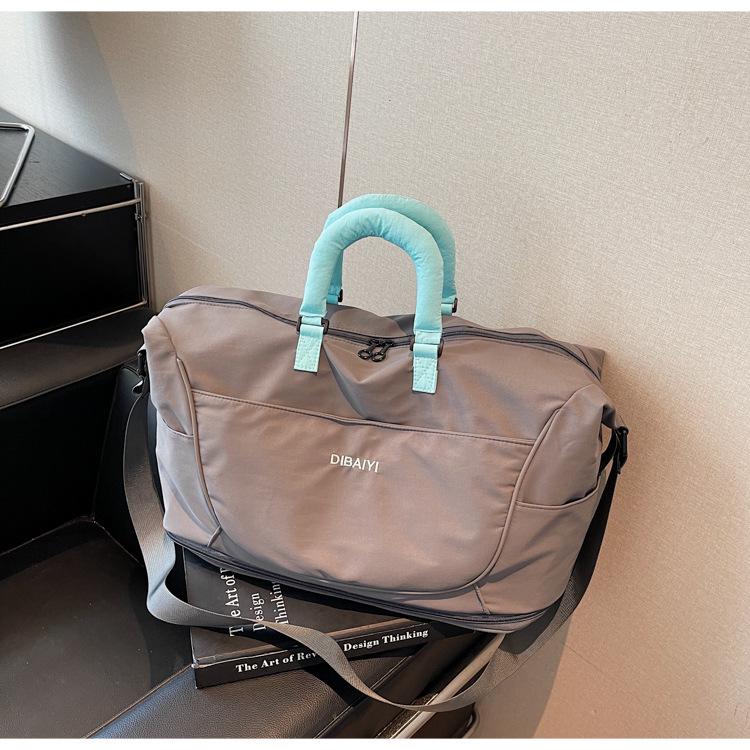 Вместительная дорожная сумка-трансформер — легкая сумка через плечо для деловых поездок и спортзала.