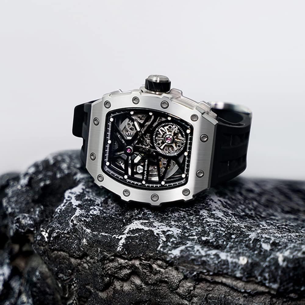 TSAR BOMBA Часы Business 50M Водонепроницаемые скелетонированные часы Стильные наручные часы из нержавеющей стали с циферблатом Tonneau для мужчин Светящийся японский механизм черного цвета