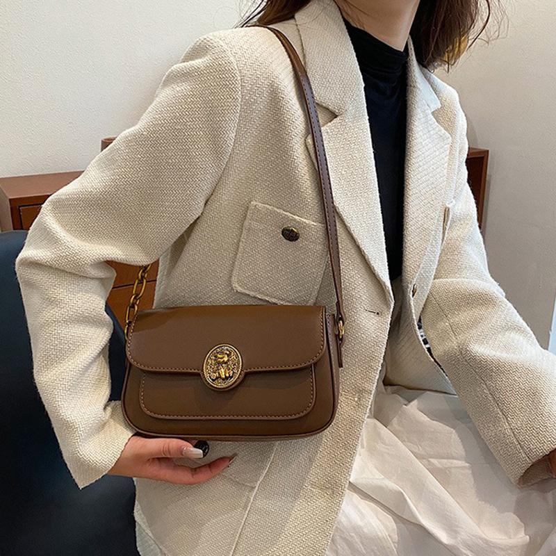 2024 Новая маленькая нишевая сумка под мышками, простая и модная сумка-багет, высококачественная ретро-сумка через плечо на одно плечо