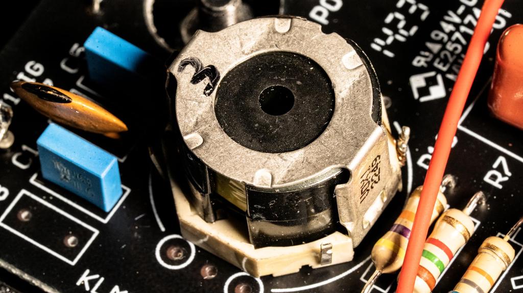 VOX Wah Pedal REAL MCCOY WAH Vintage Reproduction For Lead Guitarists Looking for Midrange Peak VRM-1