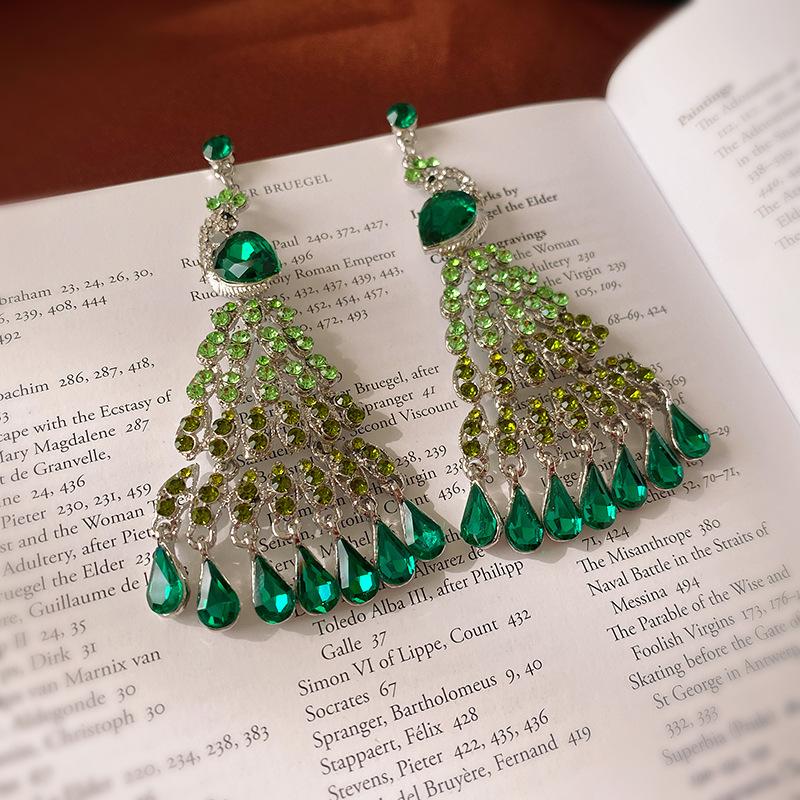 Серьги-пусеты «Серебряная игла» с цирконом, ретро, легкая роскошь, придворный стиль, нишевые, высококлассные