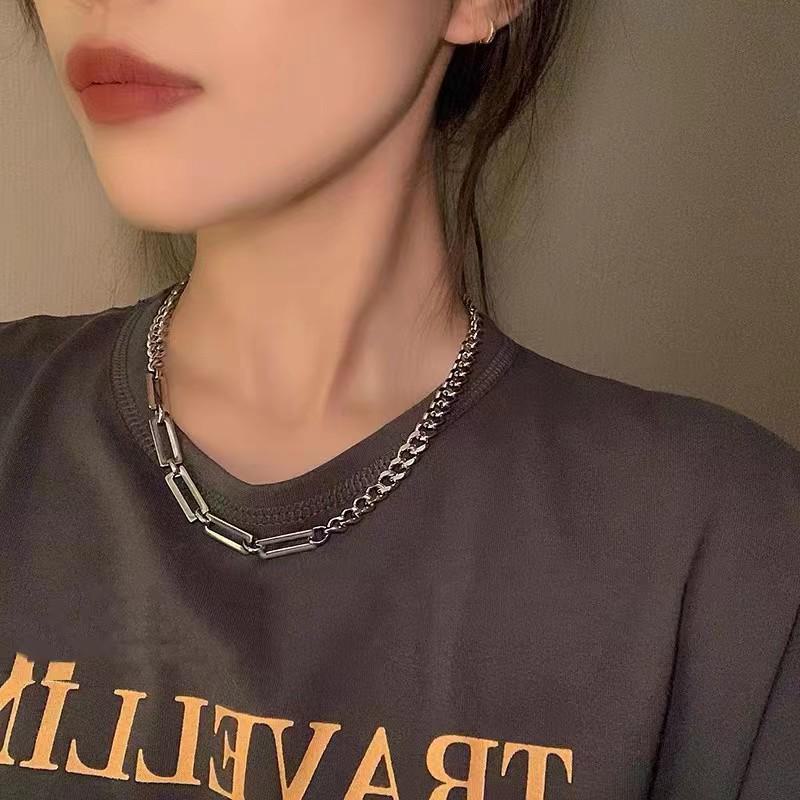 Hip-Hop Clavicle Chain Sweater Necklace - Neutral Cold Style Celebrity Accessory