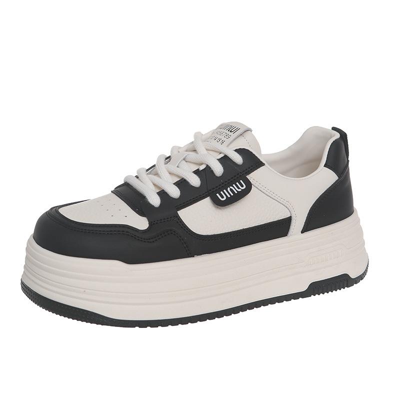 Кожаные толстоподошвенные увеличивающие рост маленькие белые туфли женские 2025 новая осень универсальные женские туфли популярные повседневные спортивные кеды