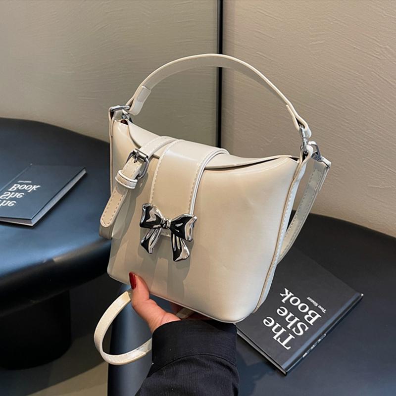 New Bow Metal Buckle Handbags Women's Fashion Sweet Girl Single Shoulder Crossbody Bags Elegant Red Bucket Bag