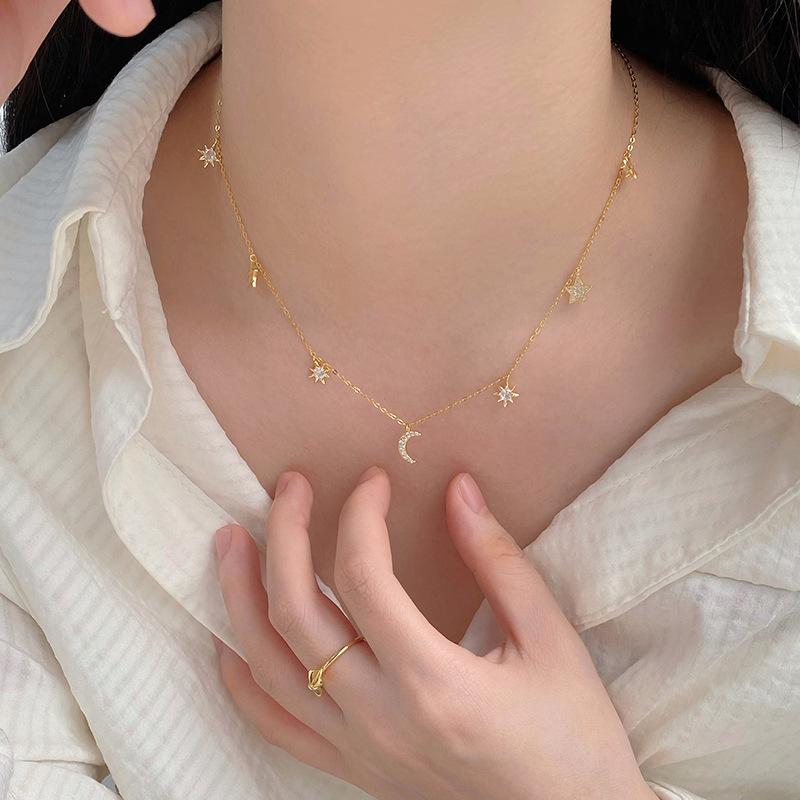 Легкое роскошное ожерелье со звездами и луной для женщин, персонализированные и передовые дизайнерские аксессуары, новая ключичная цепочка