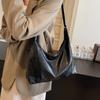 Large Capacity Bag Women'S Fashion Retro Chain Shoulder Messenger Bag Texture Commuter Women Tote Bag