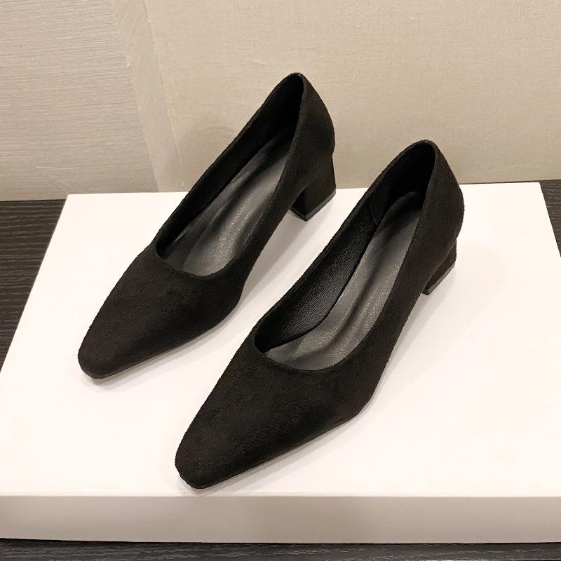 Весна и Осень Профессиональные Черные Туфли на Каблуке с Острым Носком Темпераментные Универсальные Одинарные Туфли Легкие 2025 Новые Квадратный Носок Высокий Каблук