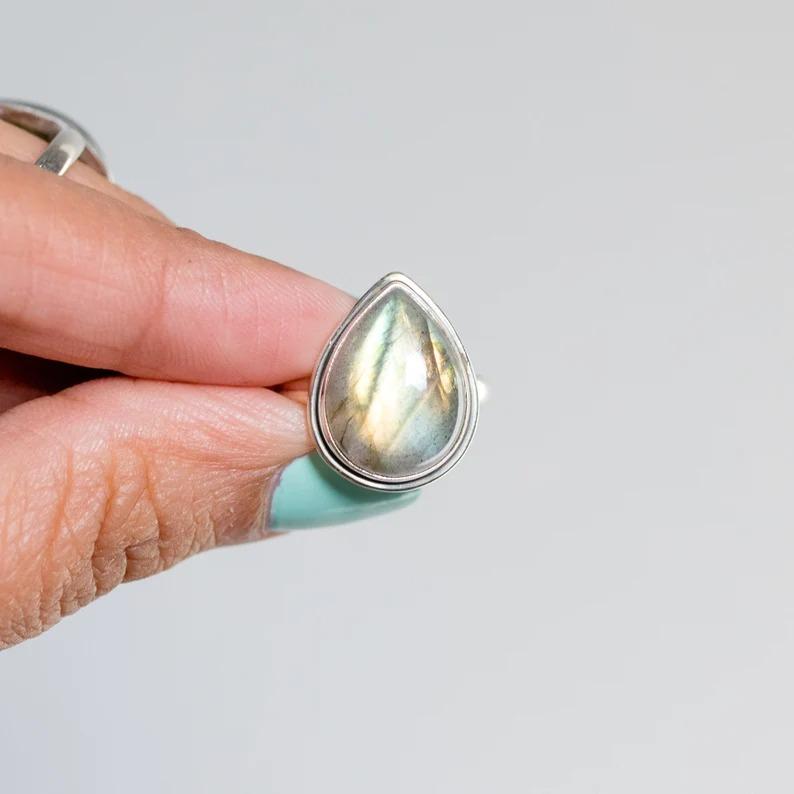 Кольцо с драгоценным камнем из лабрадорита, твердые ювелирные изделия из стерлингового серебра 925 пробы, кольцо с камнем, штабелируемое кольцо, ювелирные изделия ручной работы