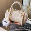 High-end Foreign-style Small Bag Women's 2025 New Popular Versatile Messenger Bag Fashion Super Hot Portable Boston Bag