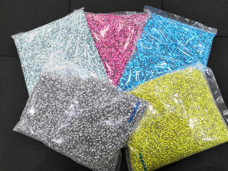 Высококачественные Экологичные Термо-Стразы (Loose Rhinestones) для Декора Сумок и Одежды