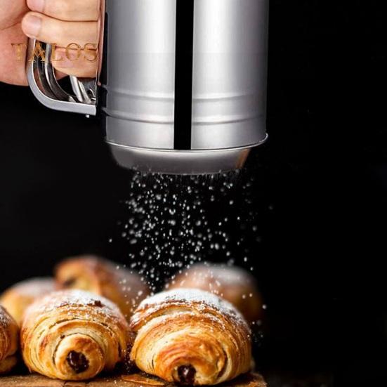 Сито для муки. Просеиватель для муки из нержавеющей стали. Ручной просеиватель для муки. Двухслойный сахарный шейкер с ручным прессом.