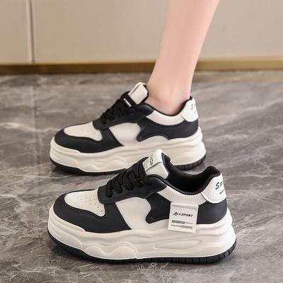 Маленькие белые туфли на толстой подошве, женские, весна-осень, бархатные, кексовые, женские туфли 2024 года, новые красные, повседневные, кроссовки