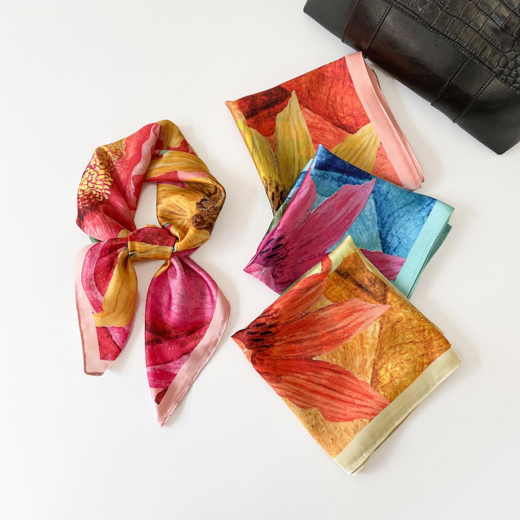 71 packs of headscarves, square scarves, sunflower flower printing square scarves, retro ethnic silk scarves, simulated silk, satin chiffon square